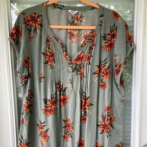 XXL woman’s Sonoma shirt